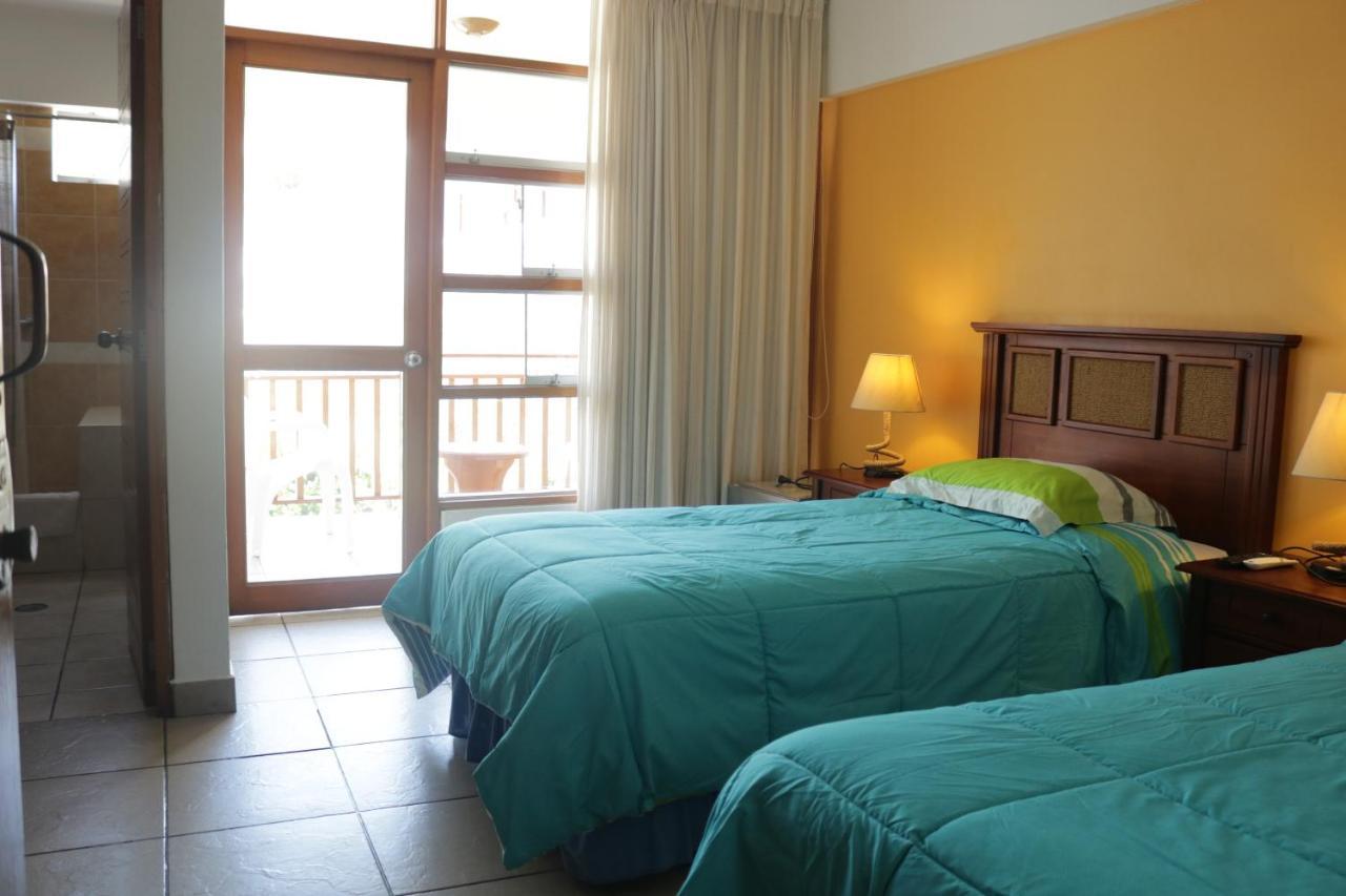 Hotel Bracamonte Huanchaco Buitenkant foto